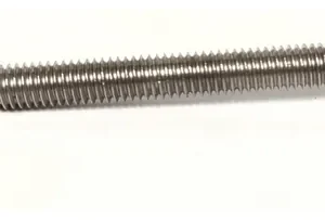 Tornillo de rosca completa  galvanizado Tamaño: 20*81