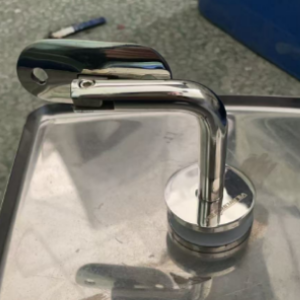 Soporte de acero inox 304 pasamanos pared-tubo 12mm*70mm*70mm Brillante
